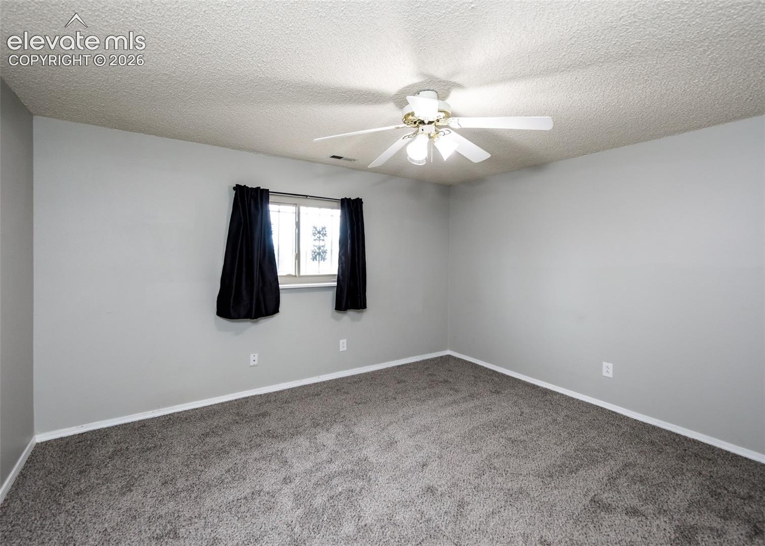 Listing photo 25 for 604 Fountain Mesa Road