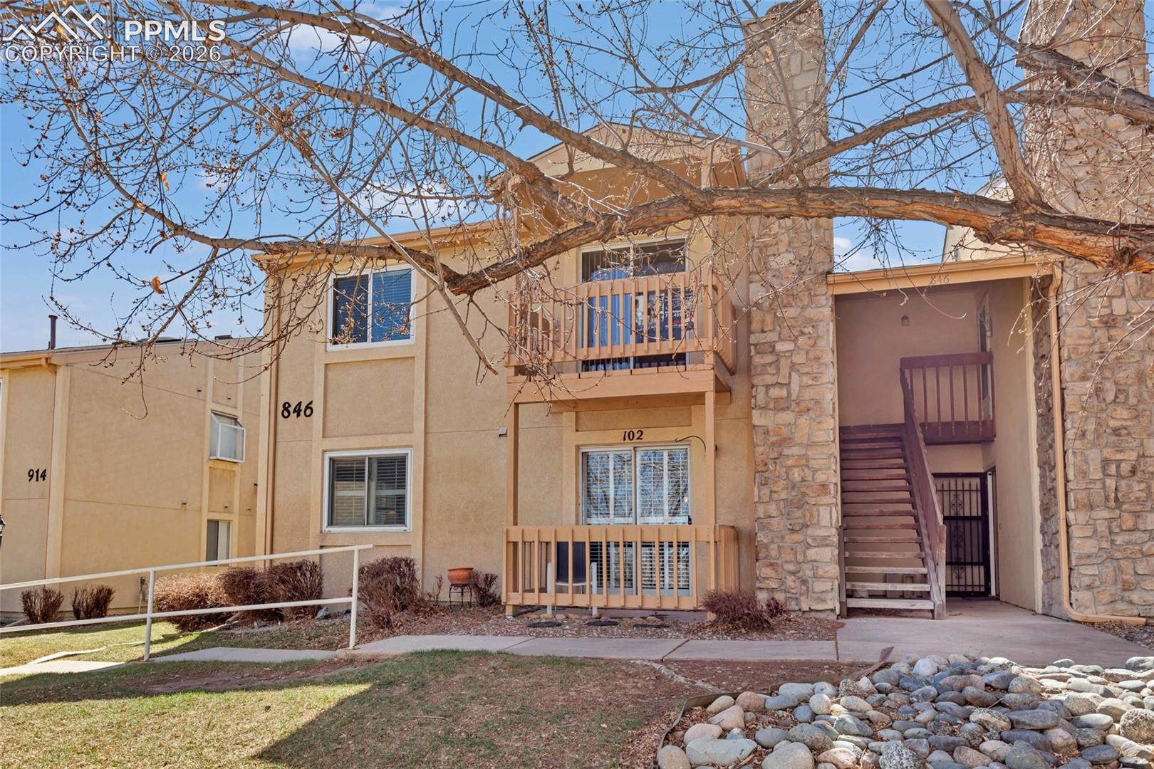 846 Tenderfoot Hill Road