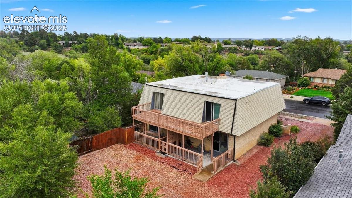 Listing photo 7 for 724-726 Pioneer Lane