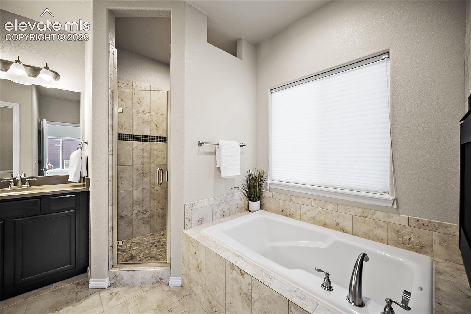 Listing photo 8 for 10803 Checo Way