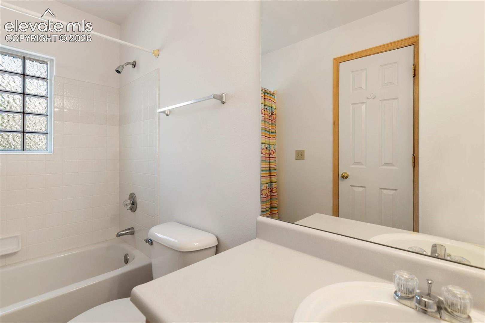 Listing photo 23 for 625 Sun Valley Drive