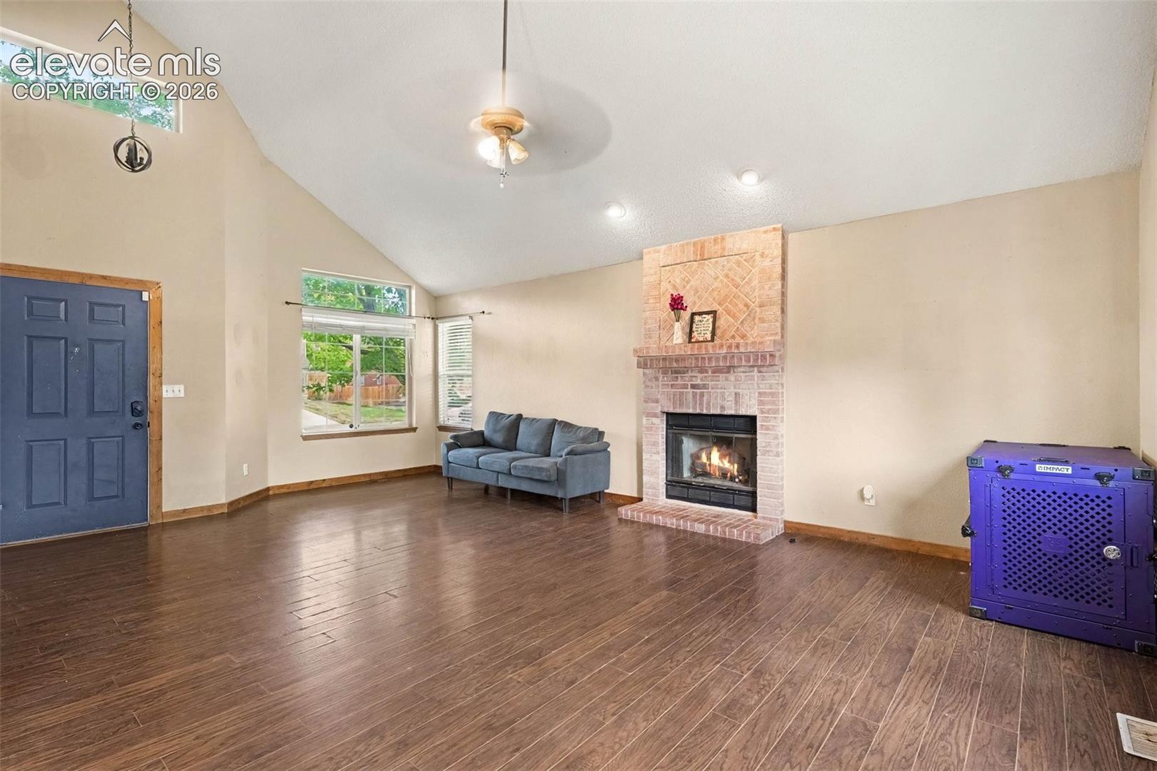 Listing photo 4 for 9419 Daystar Terrace