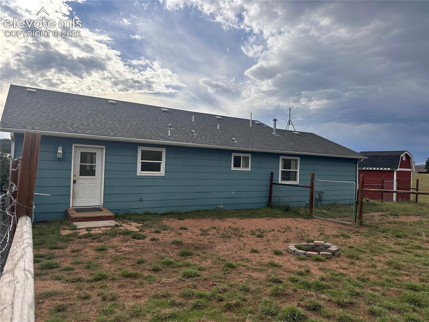 Listing photo 9 for 406 High Pasture Road