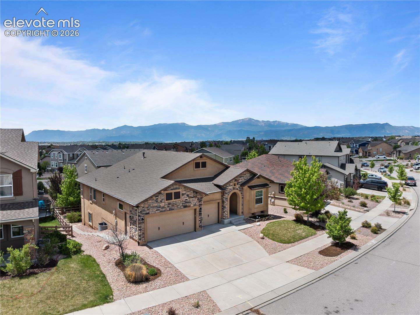 6069 Rowdy Drive, photo 1
