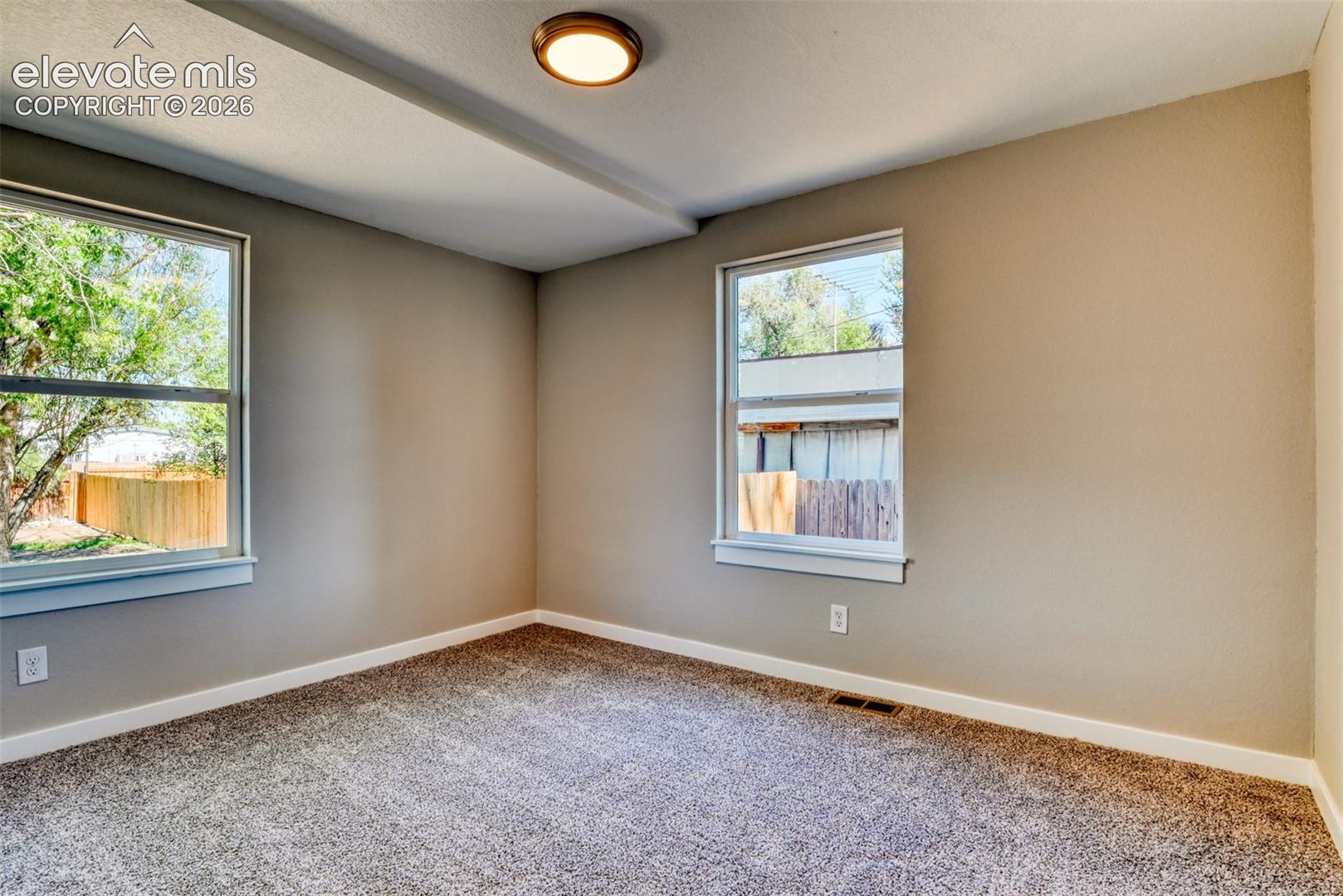 Listing photo 20 for 2606 E Boulder Street
