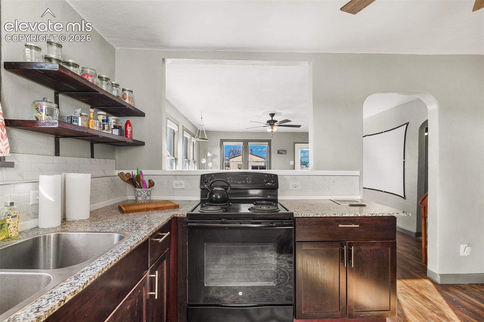 Listing photo 14 for 2330 Cheyenne Avenue