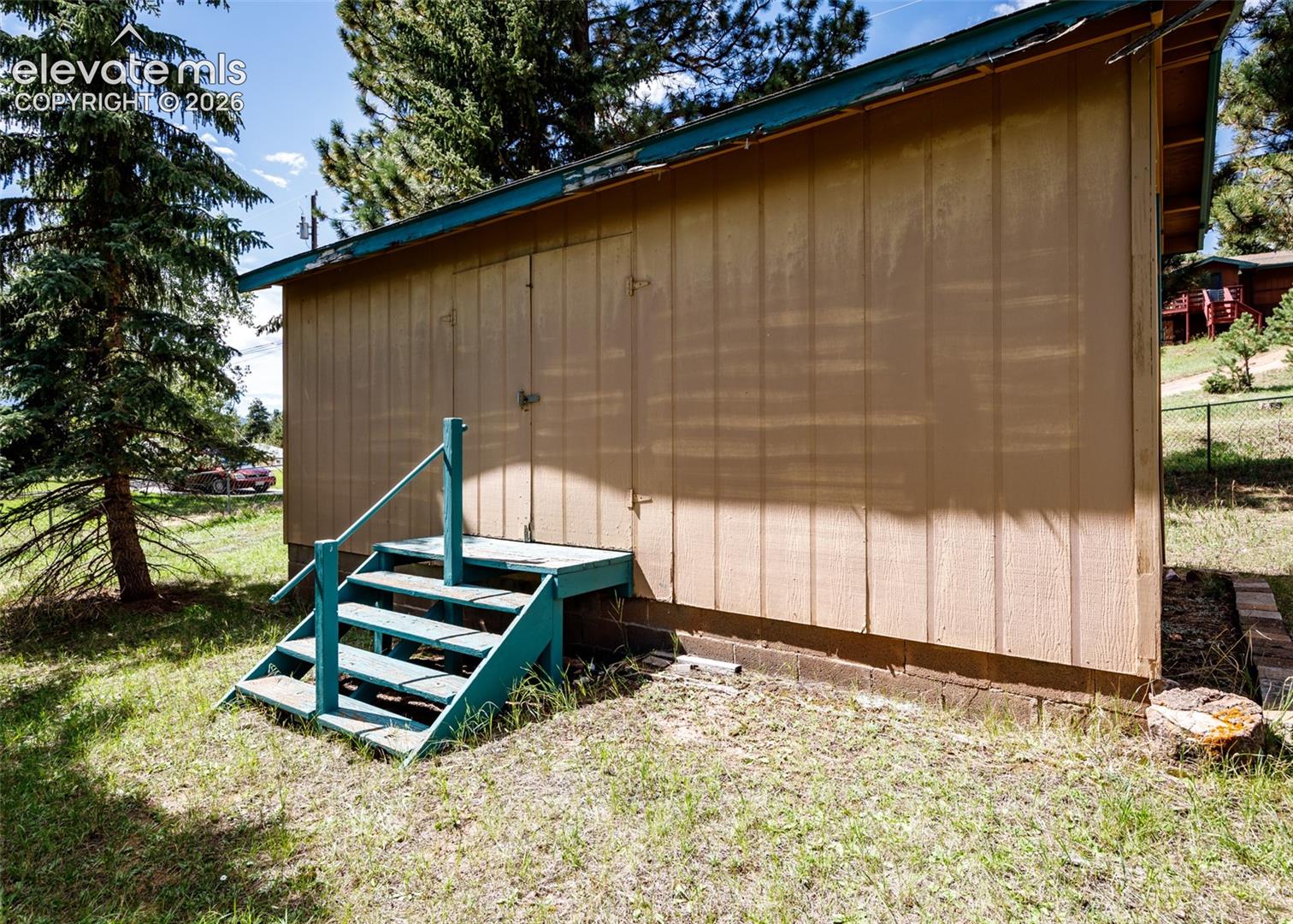 505 Gunnison Avenue, photo 22
