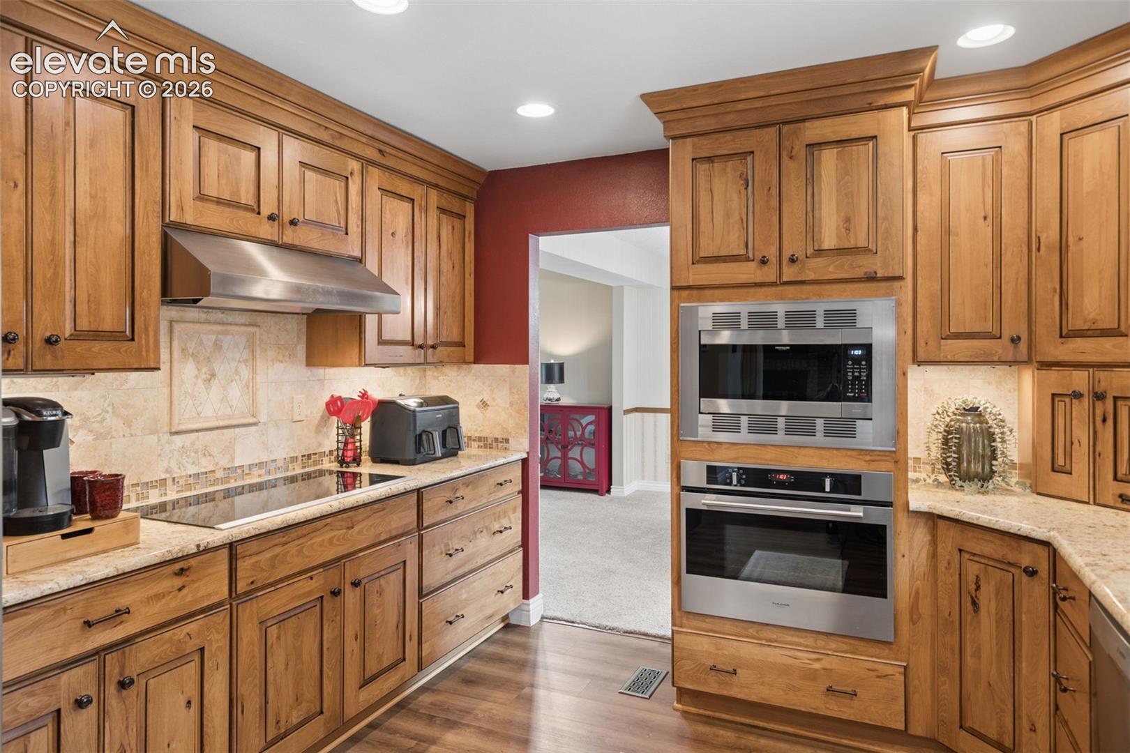 Listing photo 6 for 8269 Brigantine Drive