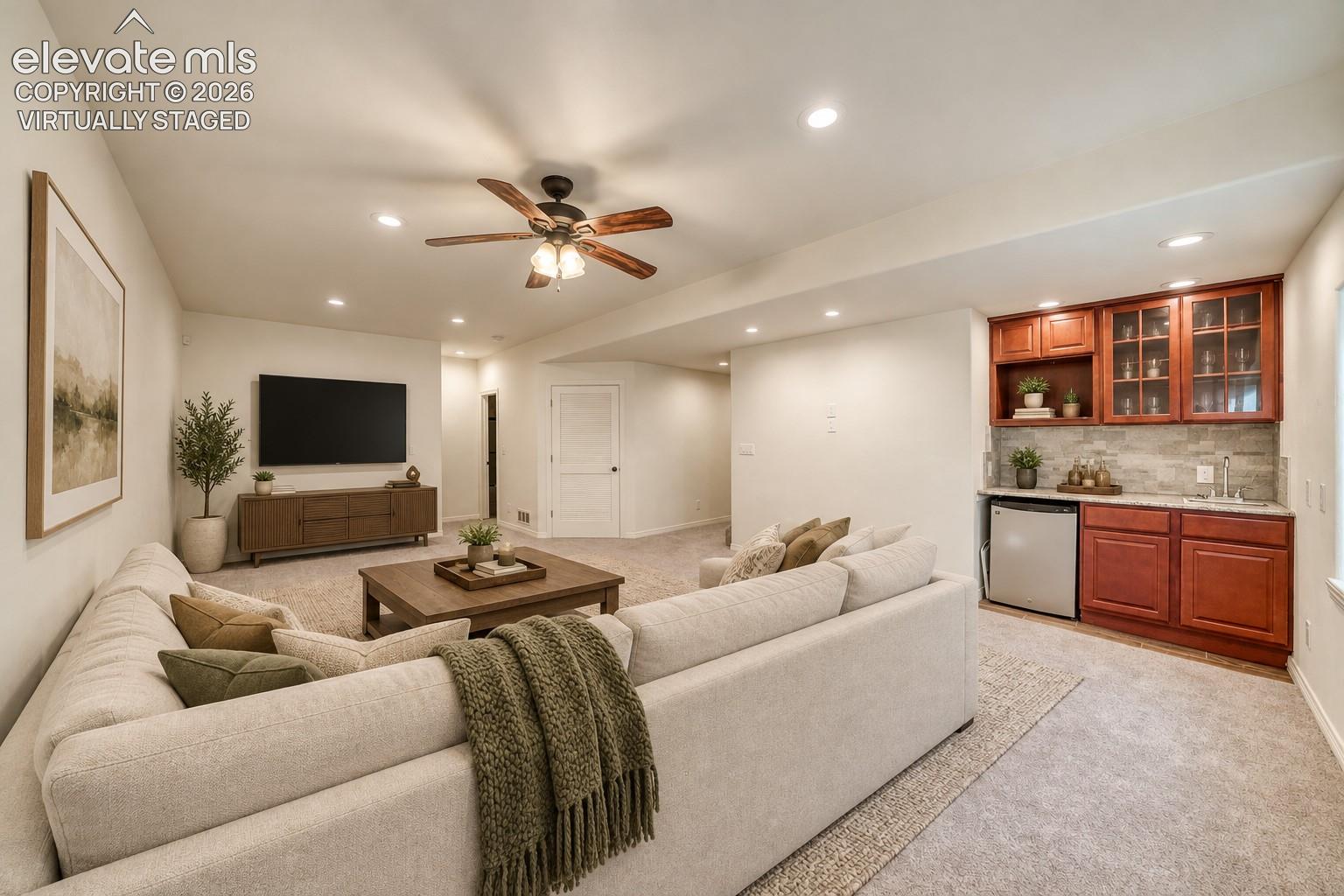Listing photo 38 for 1130 Spectrum Loop