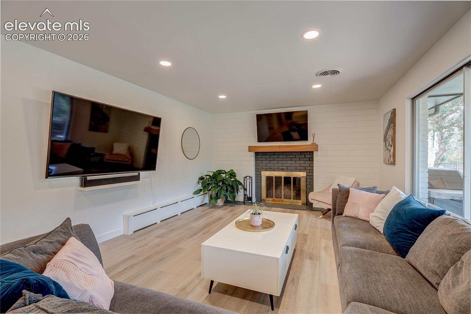 Listing photo 22 for 3981 S Hillcrest Drive