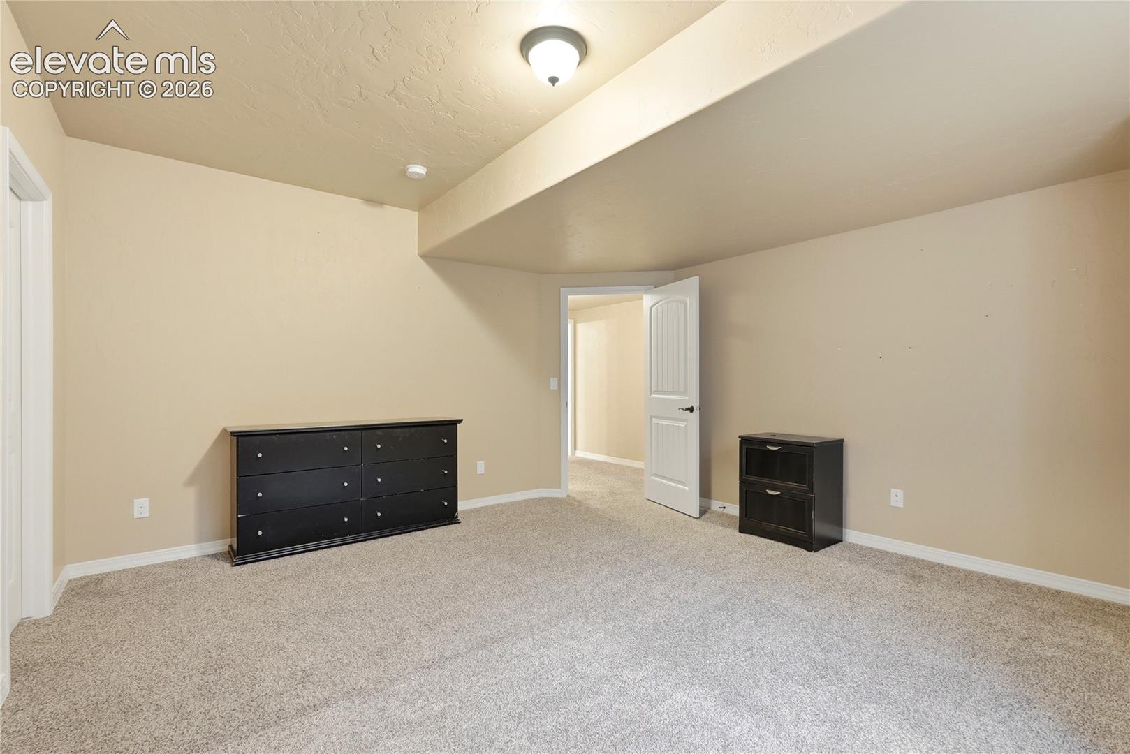 Listing photo 40 for 1908 Turnbull Drive