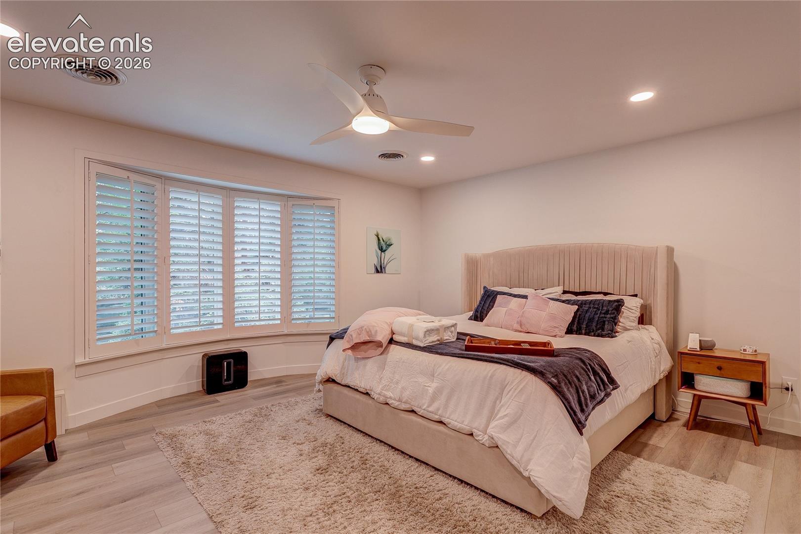 Listing photo 33 for 3981 S Hillcrest Drive