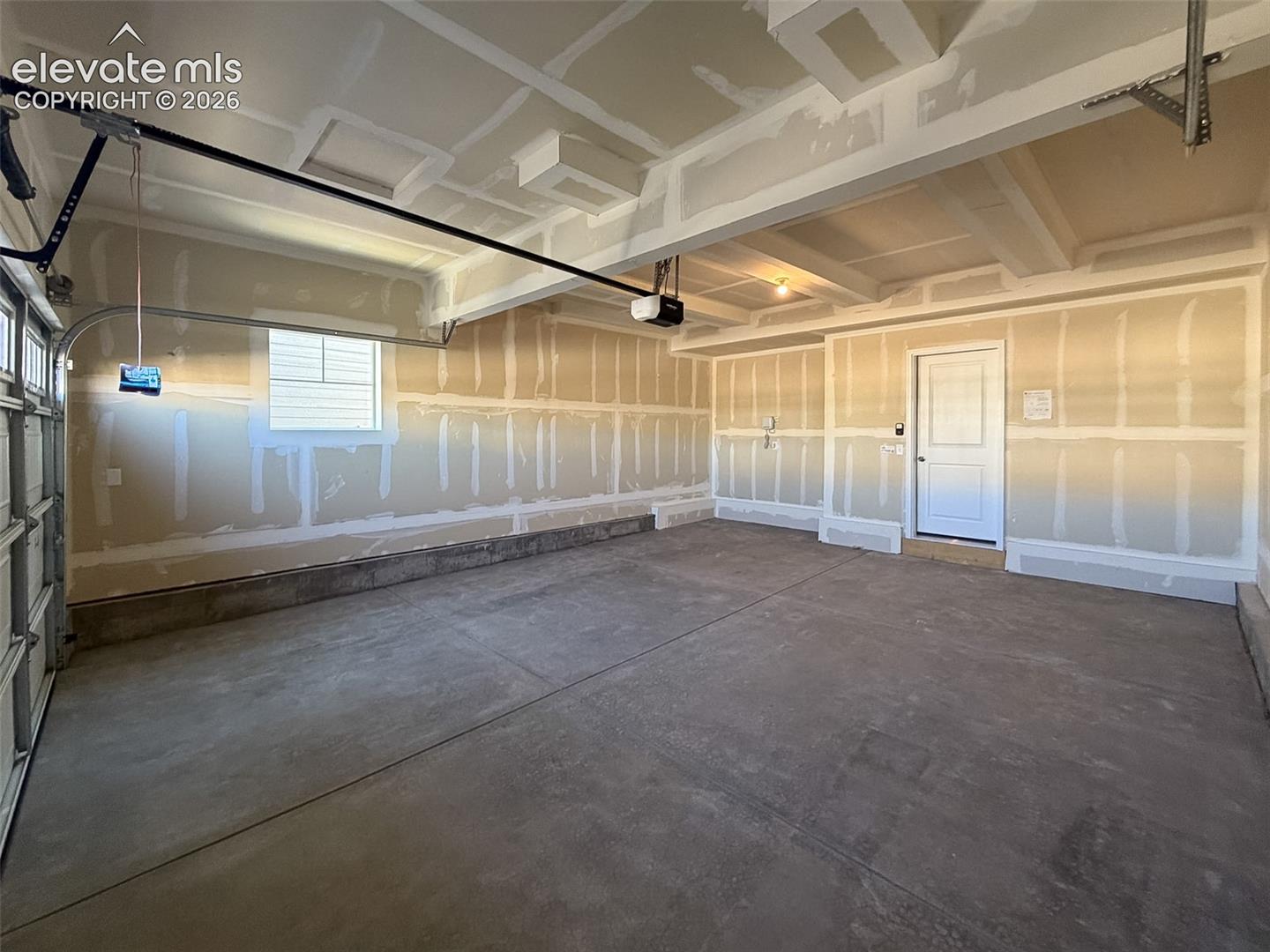 Listing photo 32 for 8515 Blue Feather Loop
