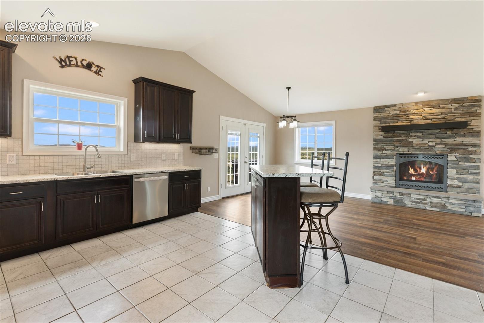 Listing photo 14 for 127 Carlton Circle