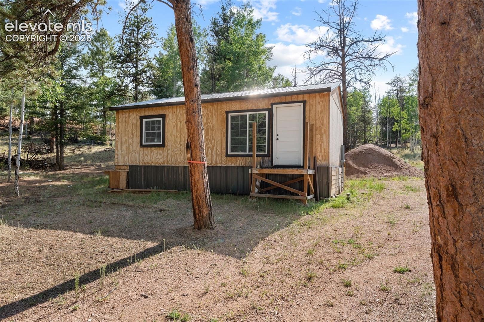 Listing photo 39 for 2270 Pikes Peak Drive