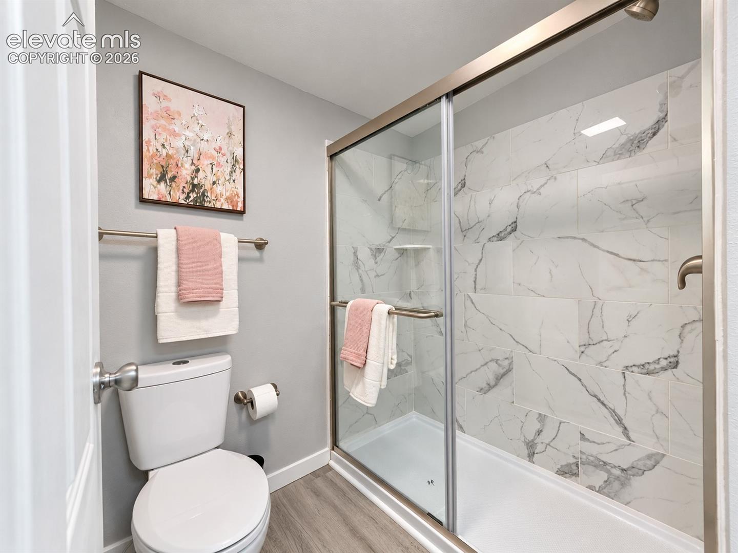 Listing photo 21 for 316 E 2nd Street