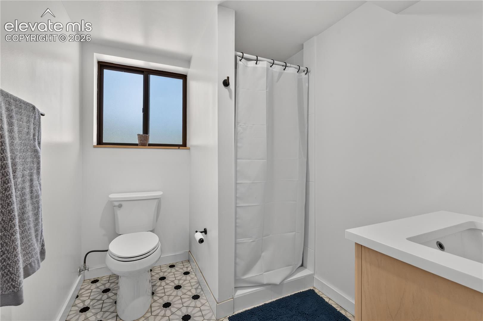 Listing photo 29 for 369 Burgess Drive
