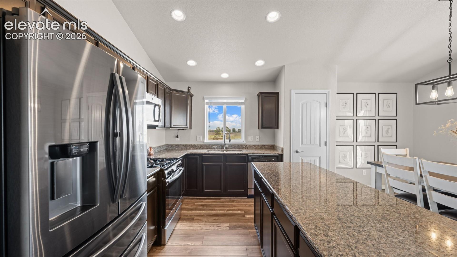 Listing photo 18 for 9420 Beryl Drive
