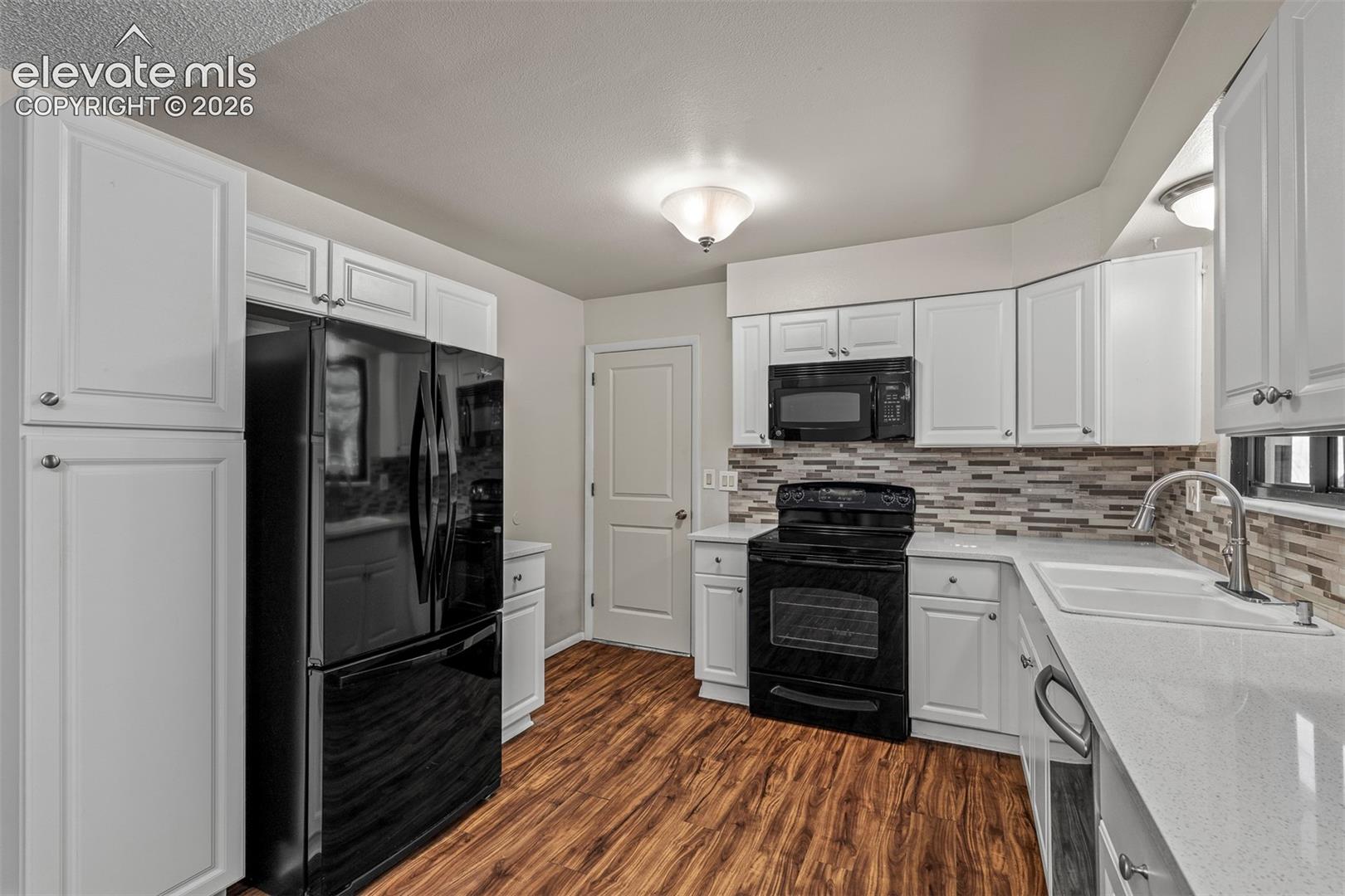 1675 Mineola Street, photo 9