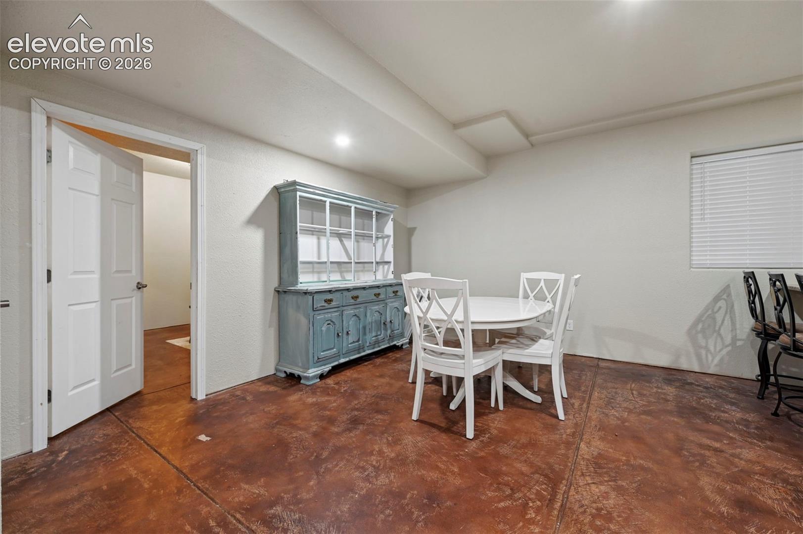 Listing photo 32 for 10813 White Sands Court