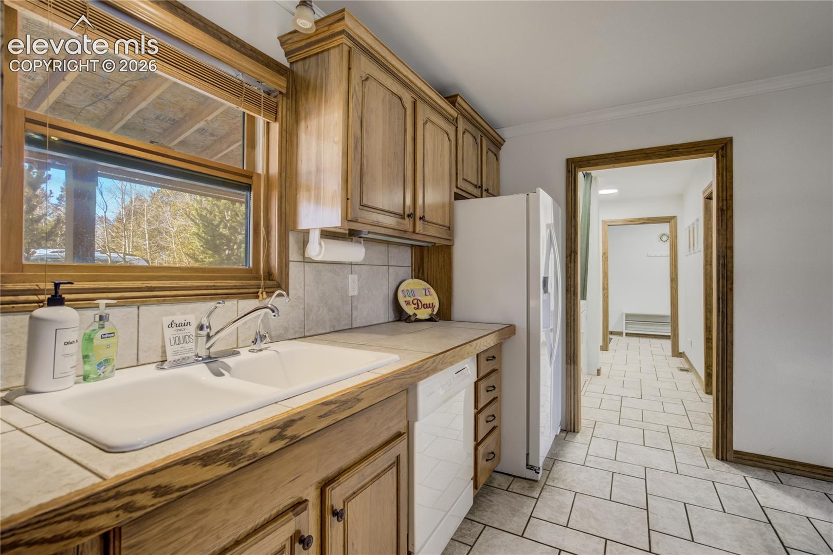 Listing photo 3 for 10665 S Highway 67