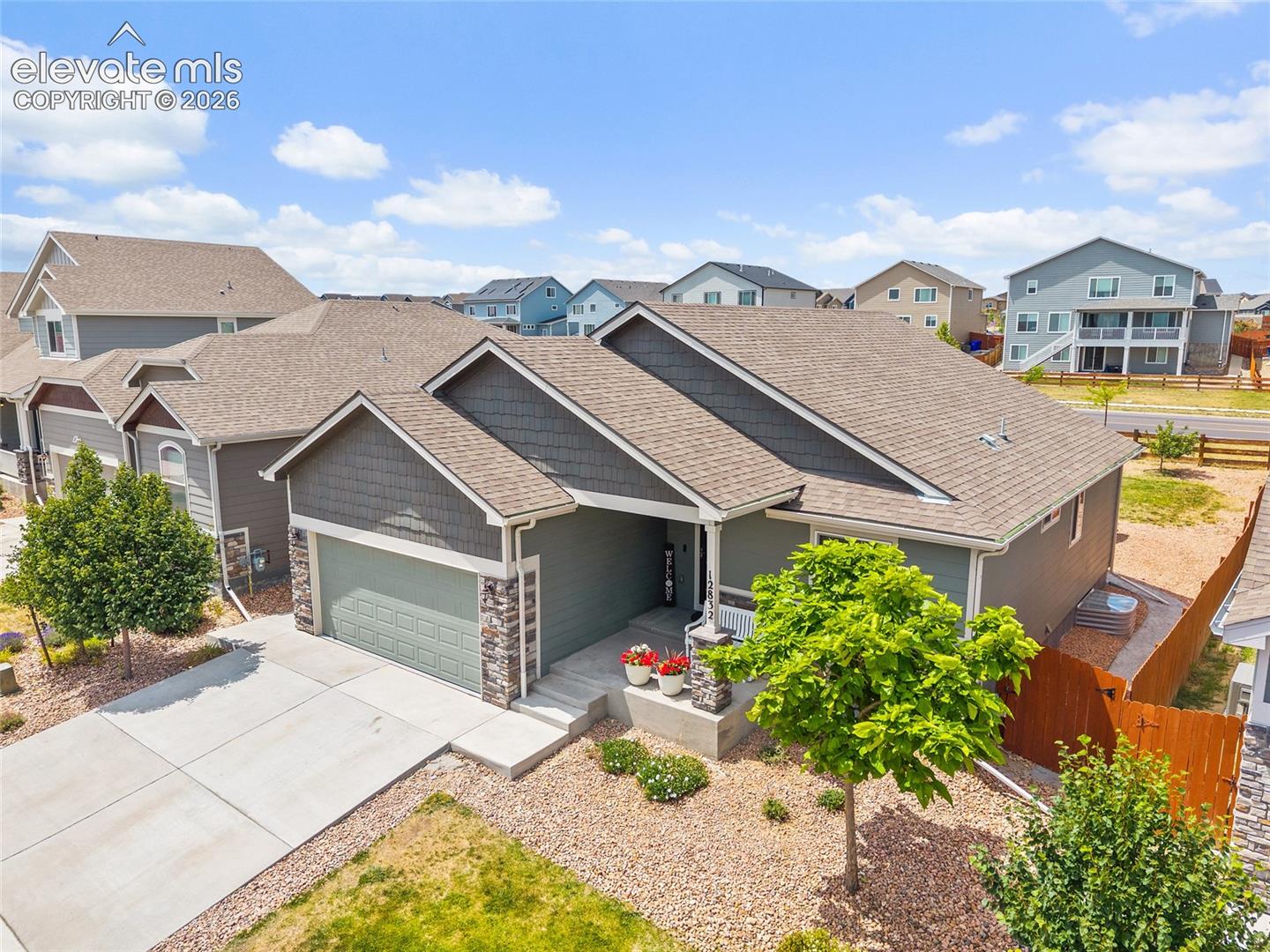 Listing photo 46 for 12832 Scenic Walk Drive
