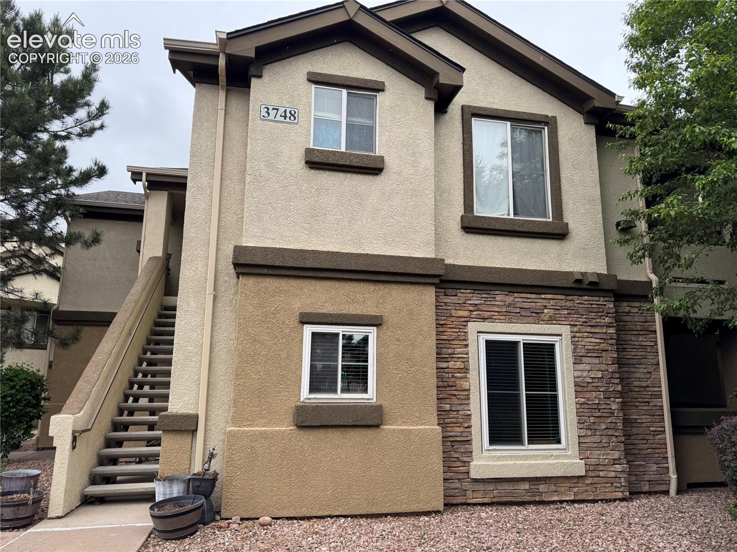 3748 Riviera Grove