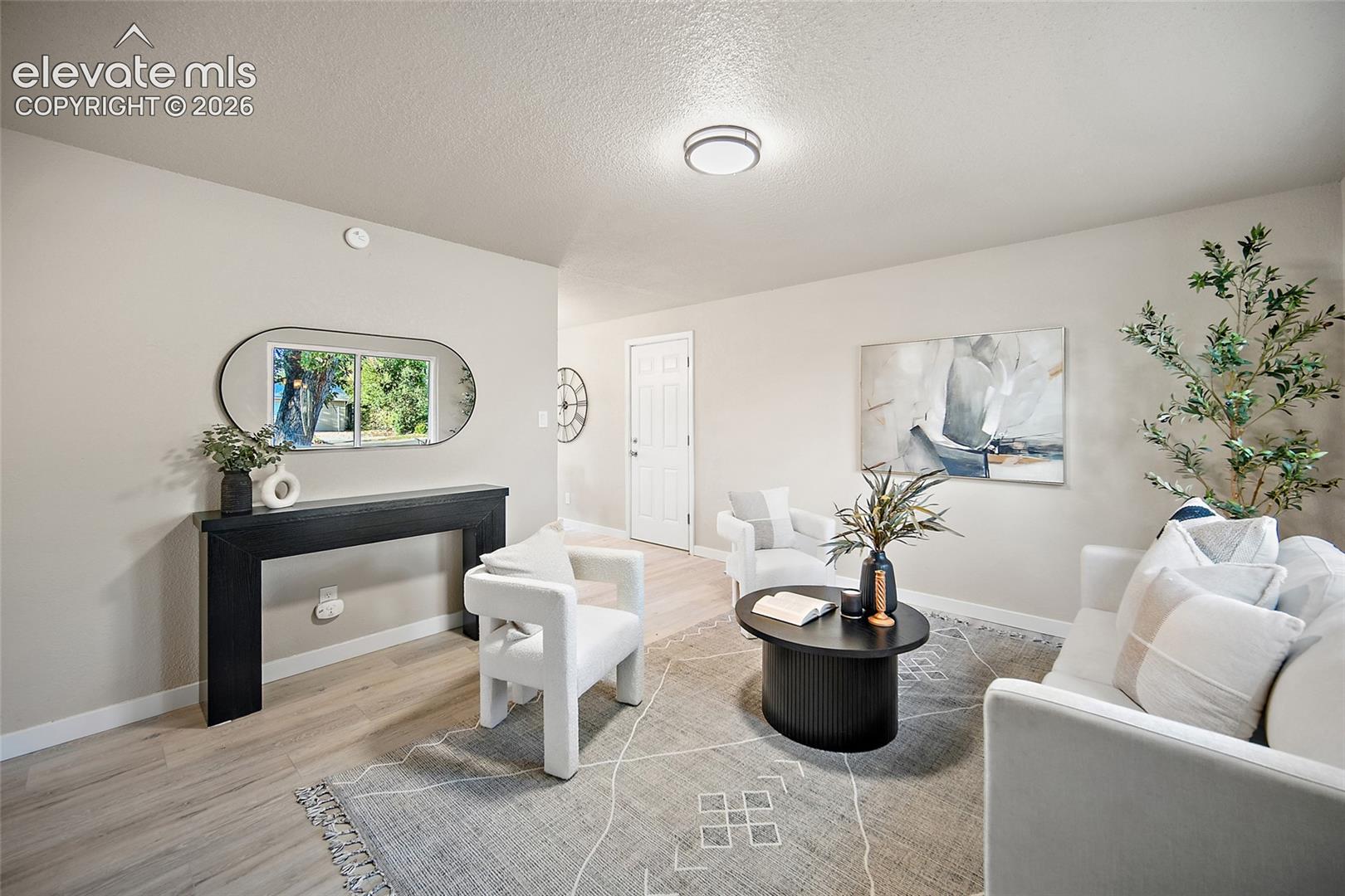 Listing photo 12 for 3928 E Pikes Peak Avenue