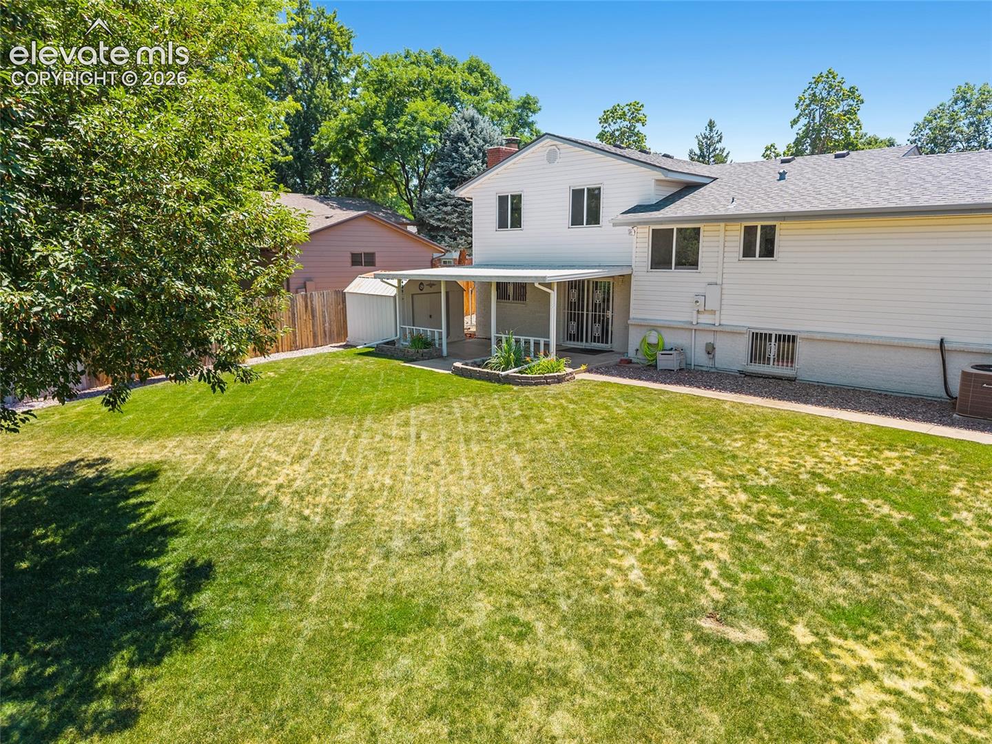 Listing photo 35 for 4695 W Stanford Avenue