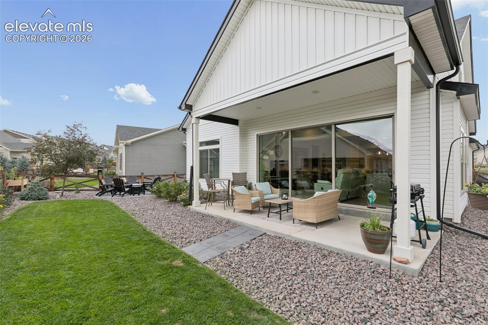 Listing photo 34 for 8948 Braemore Heights