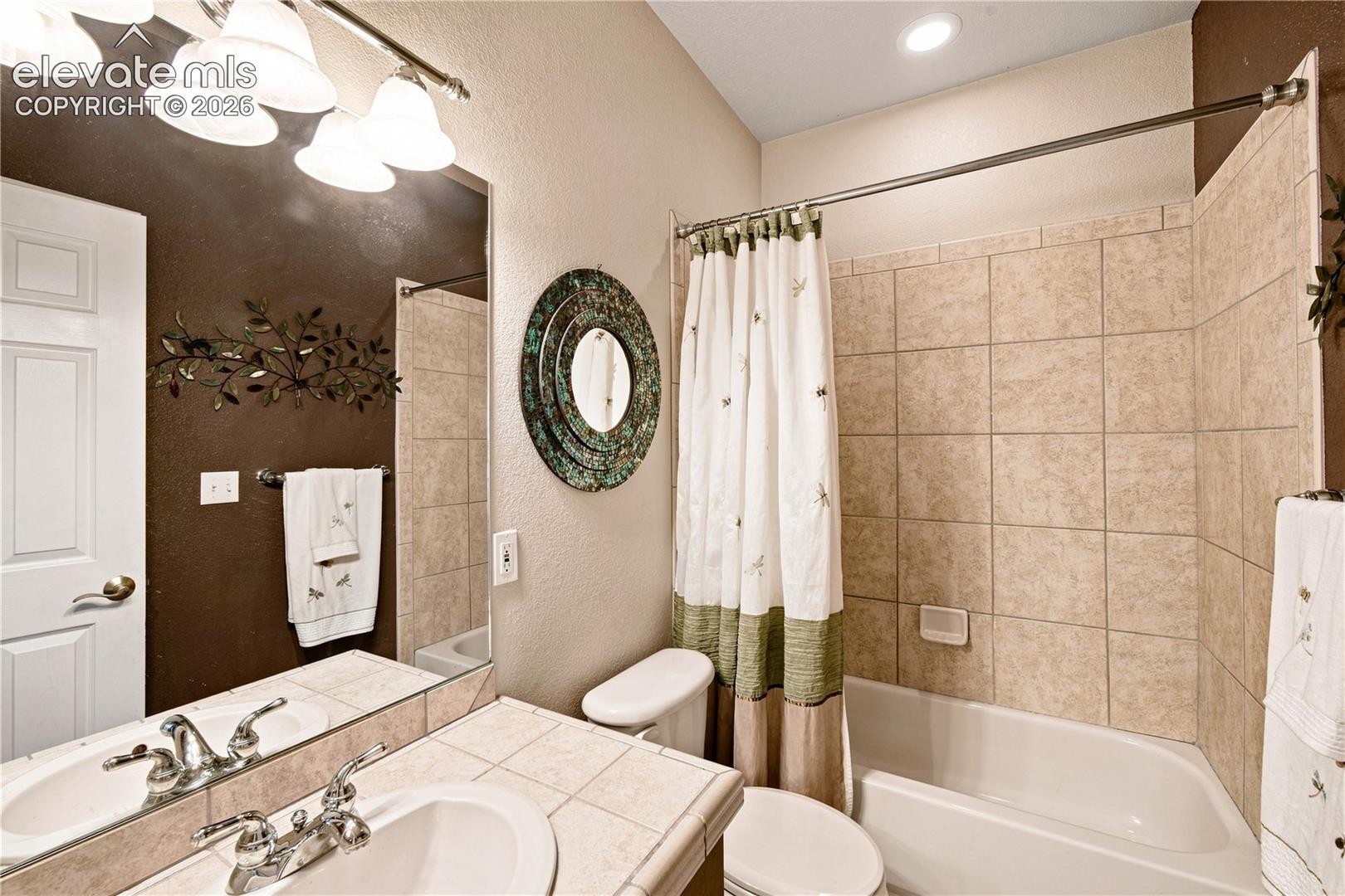 Listing photo 25 for 4 Hawks Point Court
