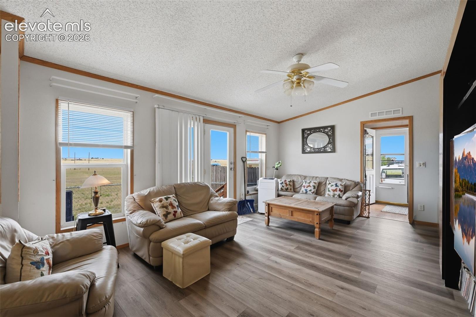 Listing photo 12 for 1005 Engleby Drive