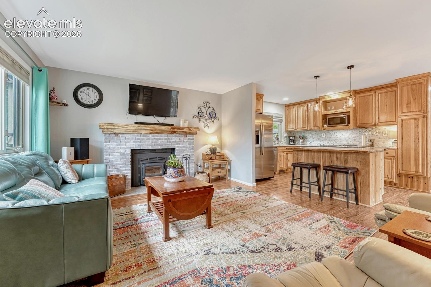 Listing photo 7 for 42 South Valley Road