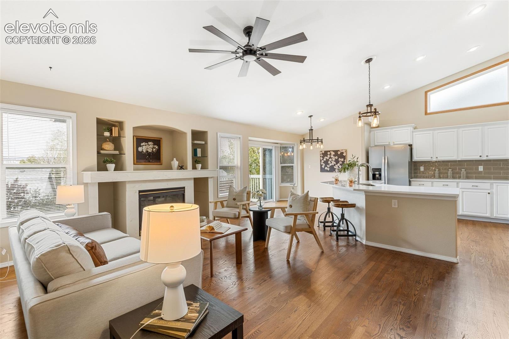 Listing photo 4 for 6689 Showhorse Court