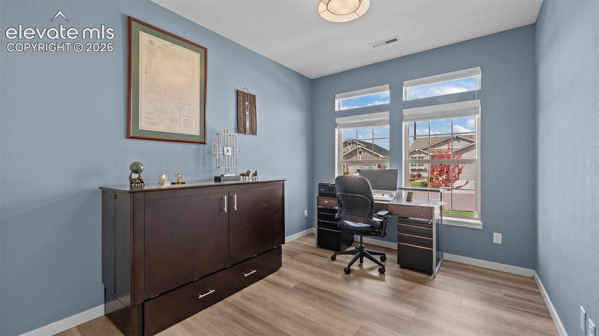 Listing photo 15 for 6055 Bennach Grove