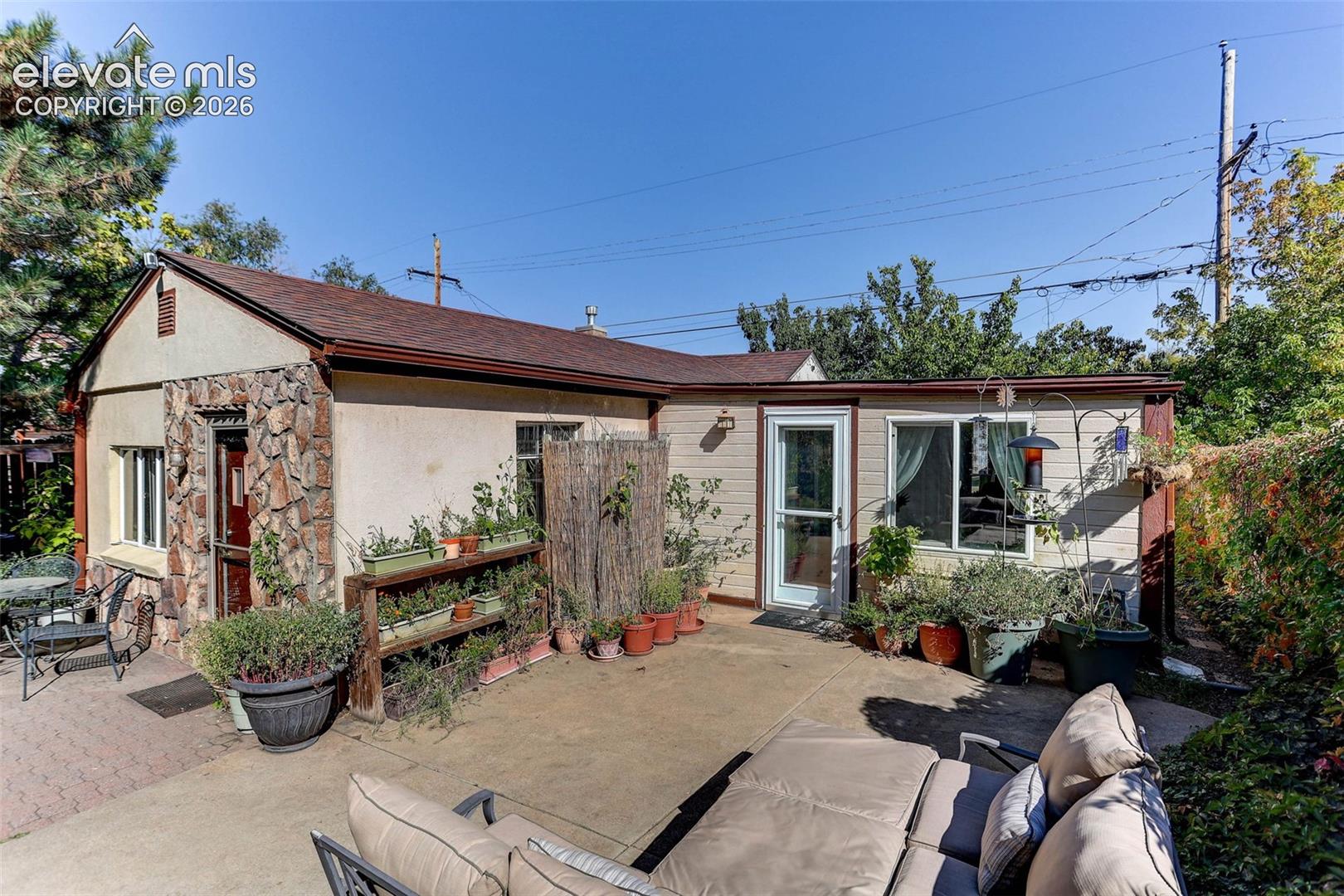 Listing photo 5 for 450 S Quitman Street