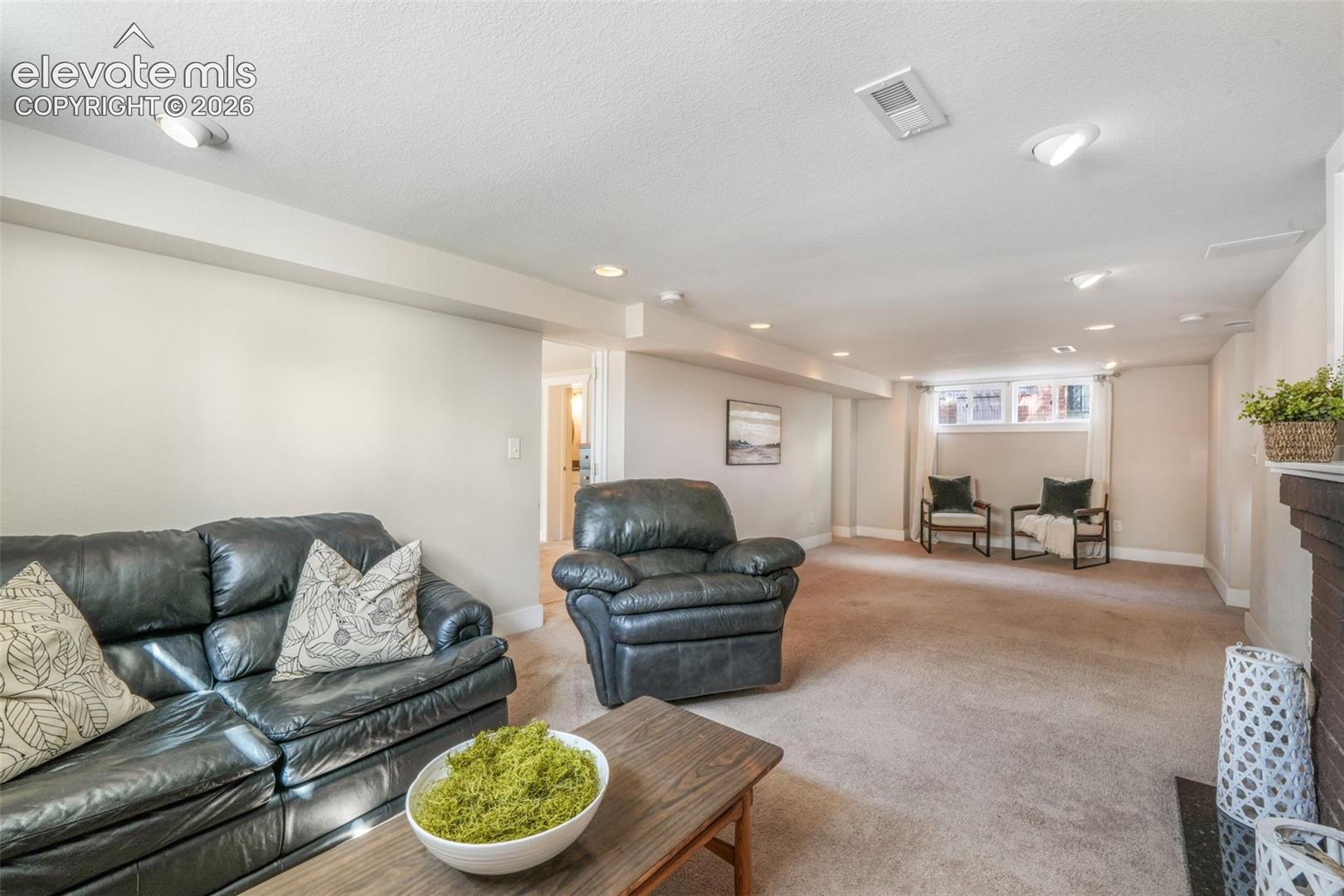 Listing photo 24 for 4145 Pecos Street