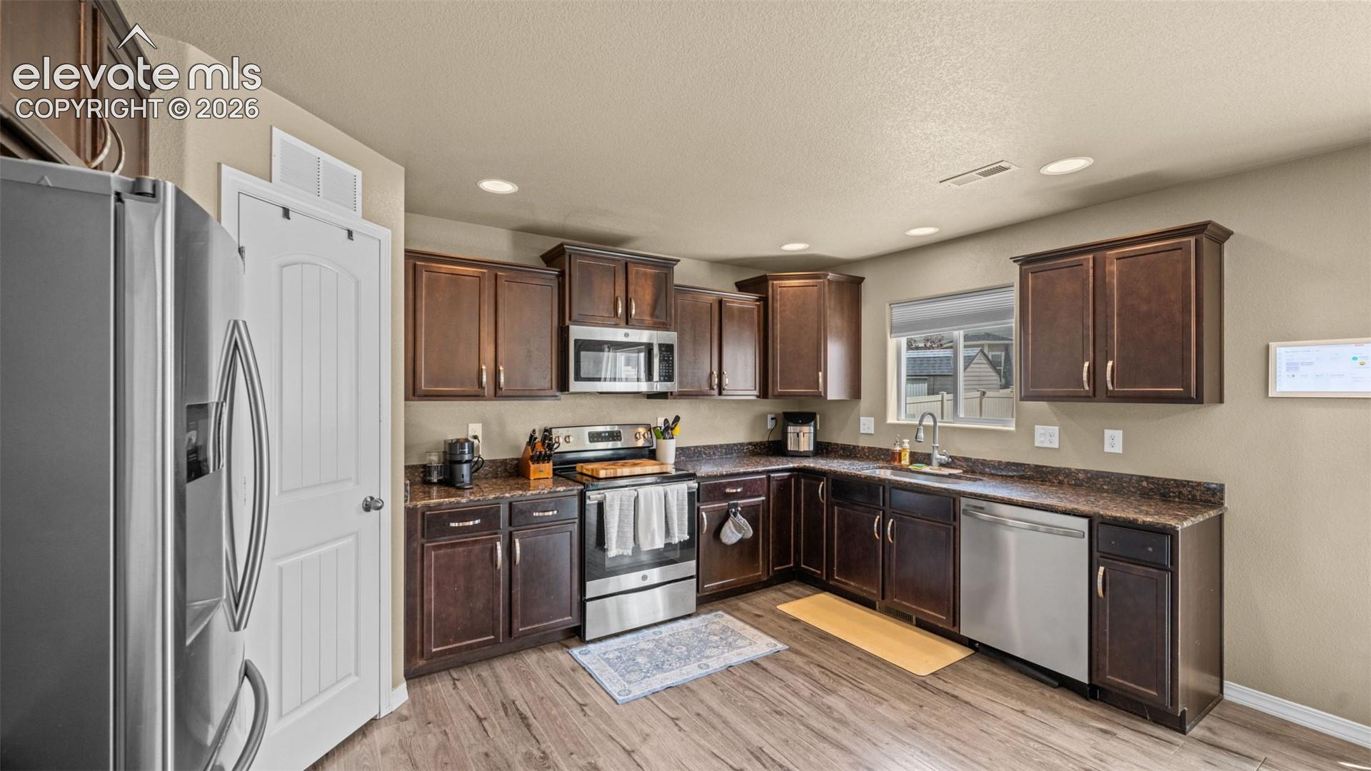 Listing photo 12 for 10857 Hidden Prairie Parkway