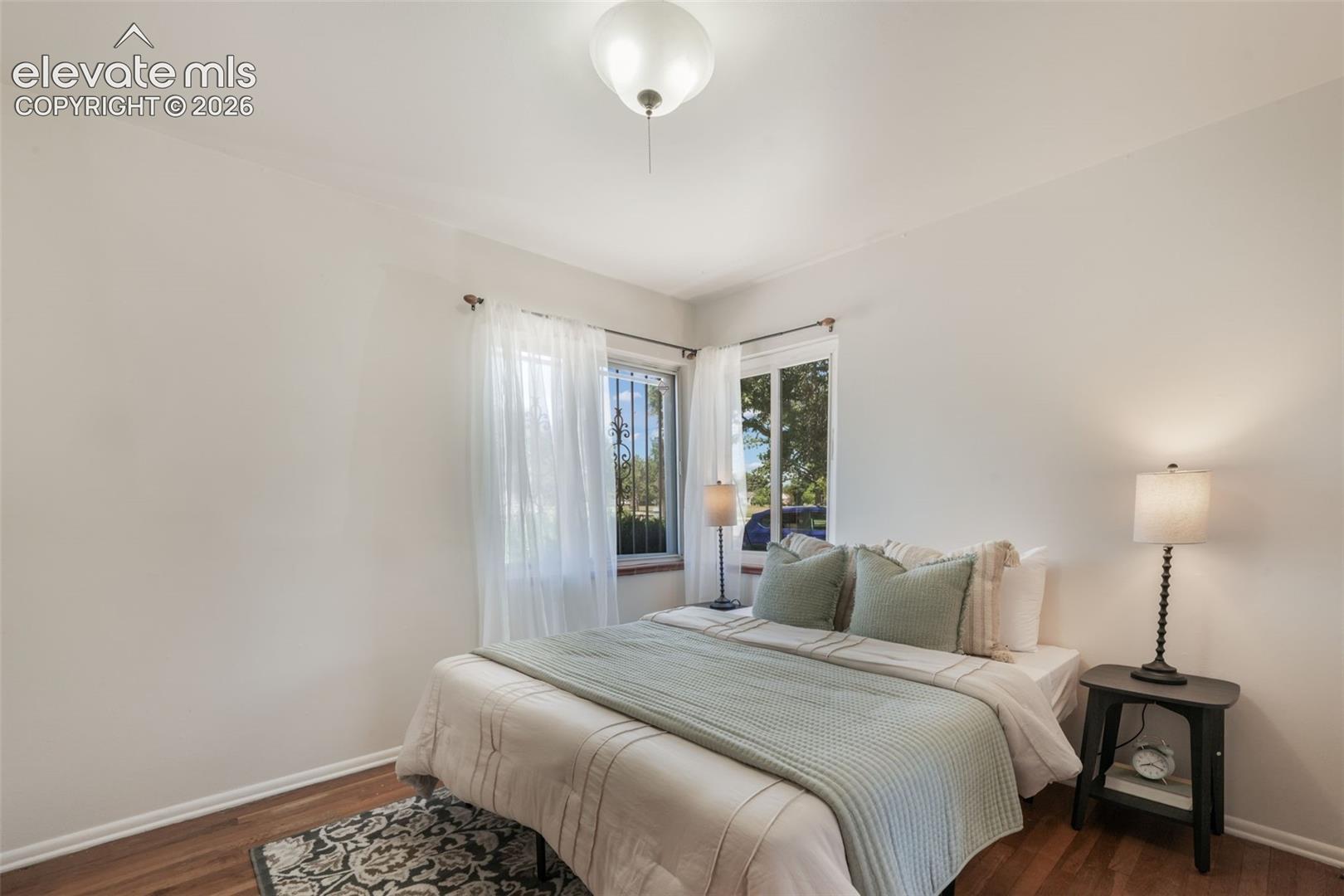Listing photo 20 for 920 S Canosa Court