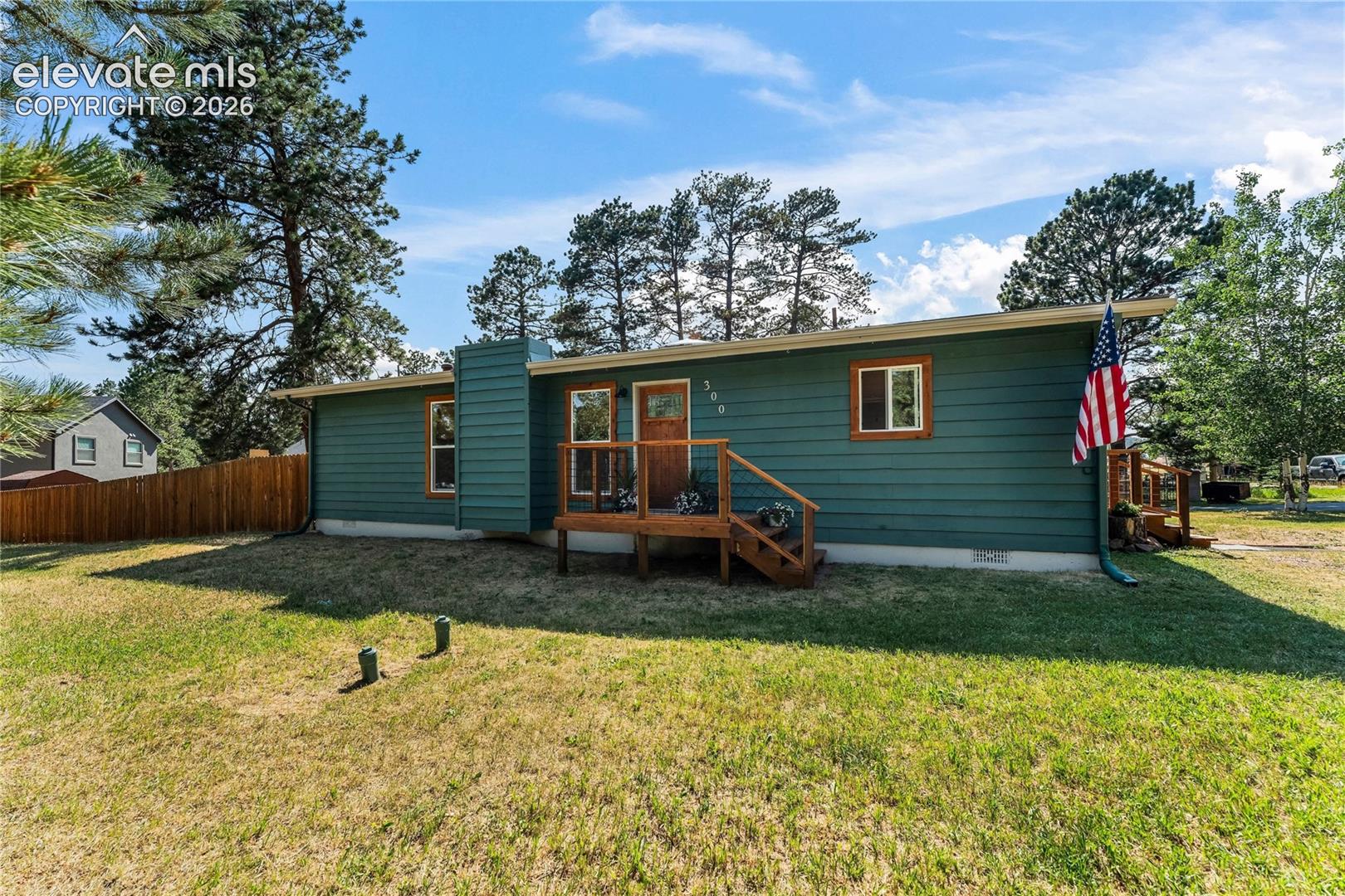 300 Fairview Street, photo 8