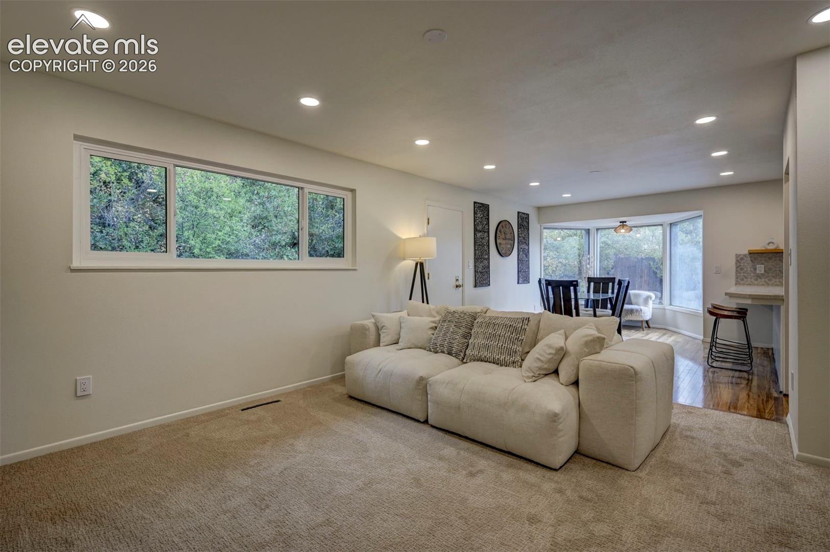 Listing photo 24 for 1018 Zodiac Drive
