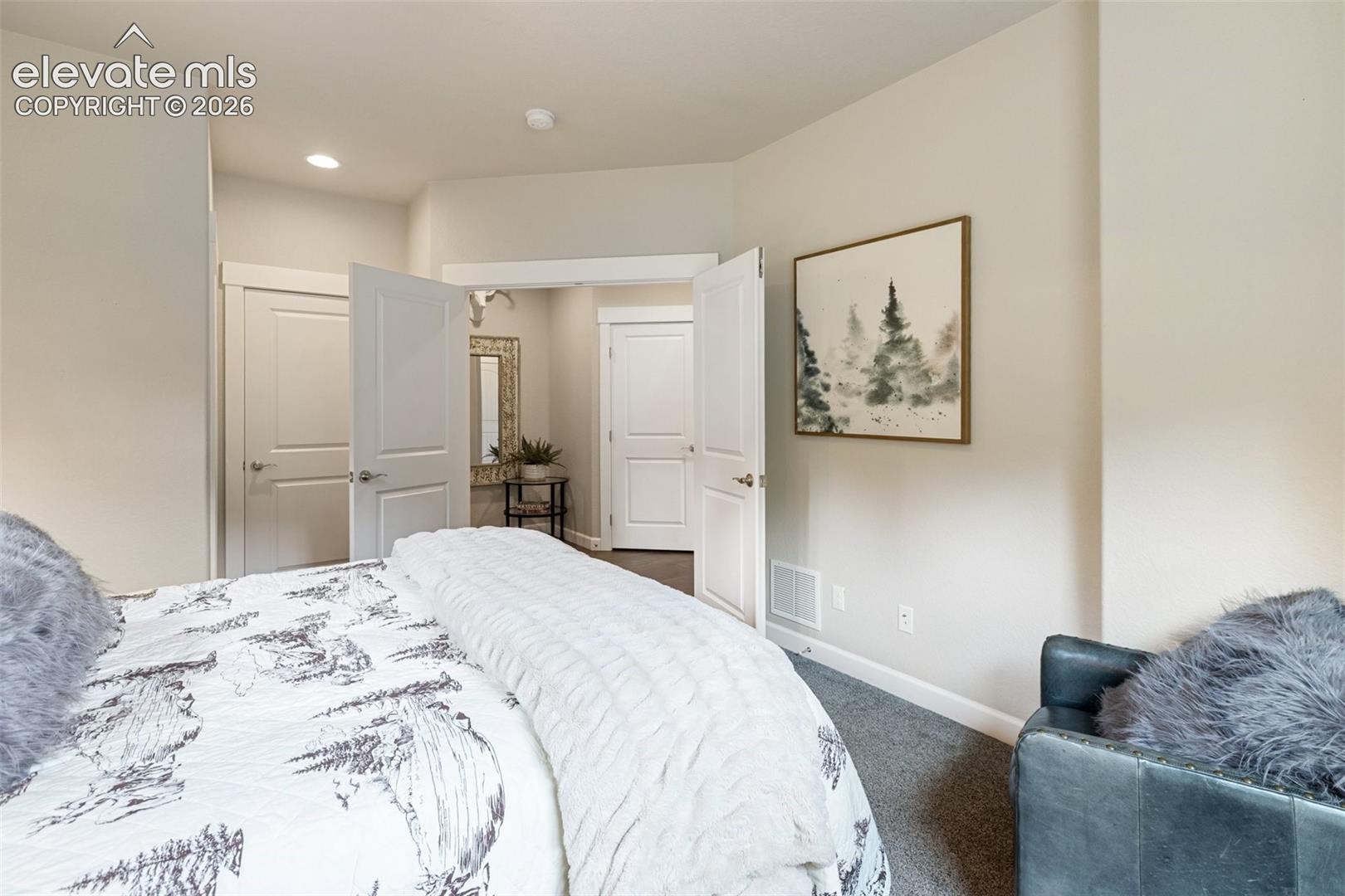Listing photo 32 for 1110 Highlands Court