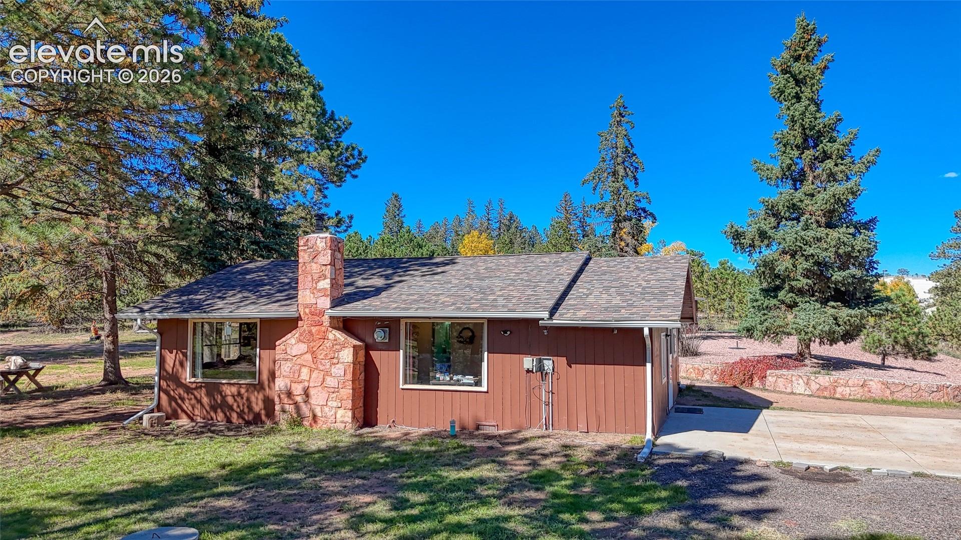 Listing photo 14 for 1867 Woodland Avenue