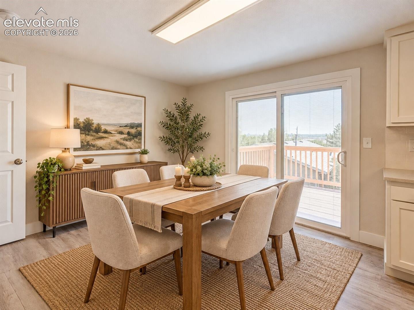 Listing photo 7 for 3100 S Dale Court