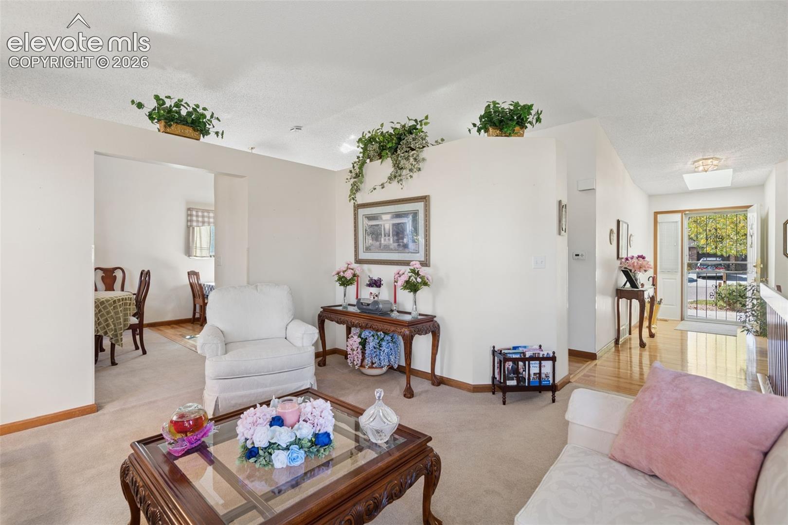 Listing photo 10 for 425 Fleming Street