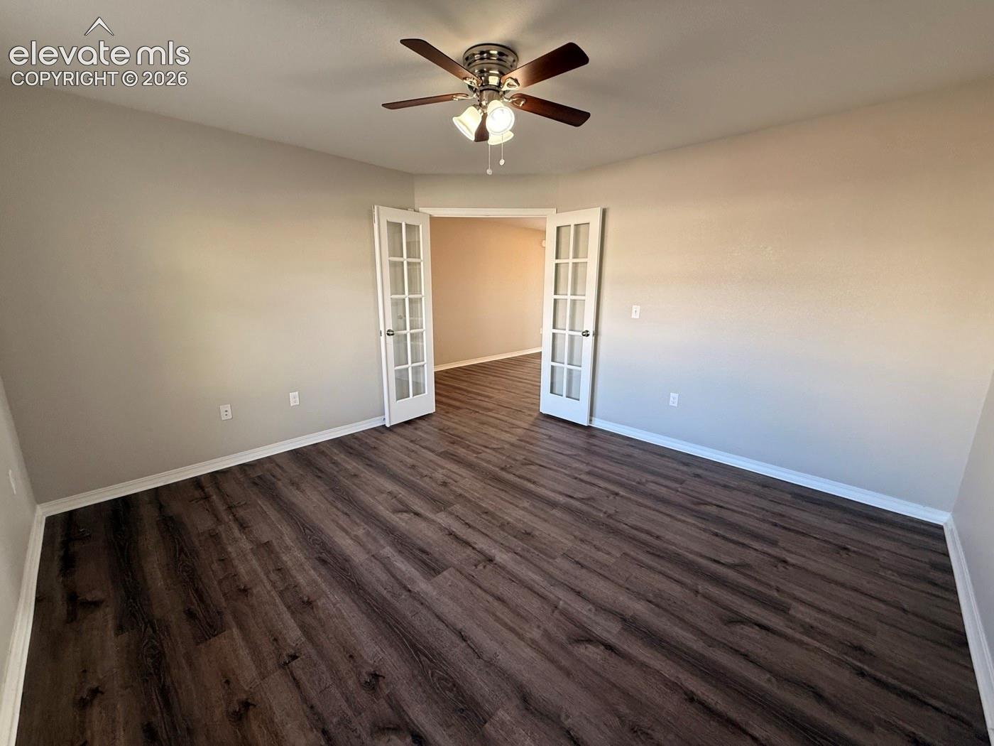 Listing photo 6 for 7227 Trione Lane