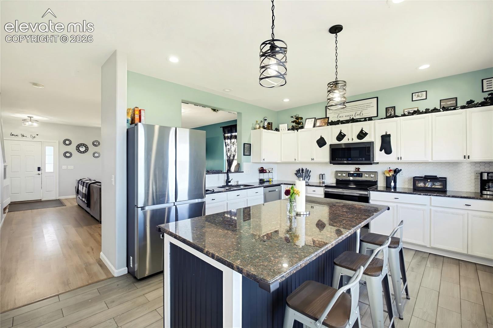 Listing photo 11 for 7383 Countryside Grove