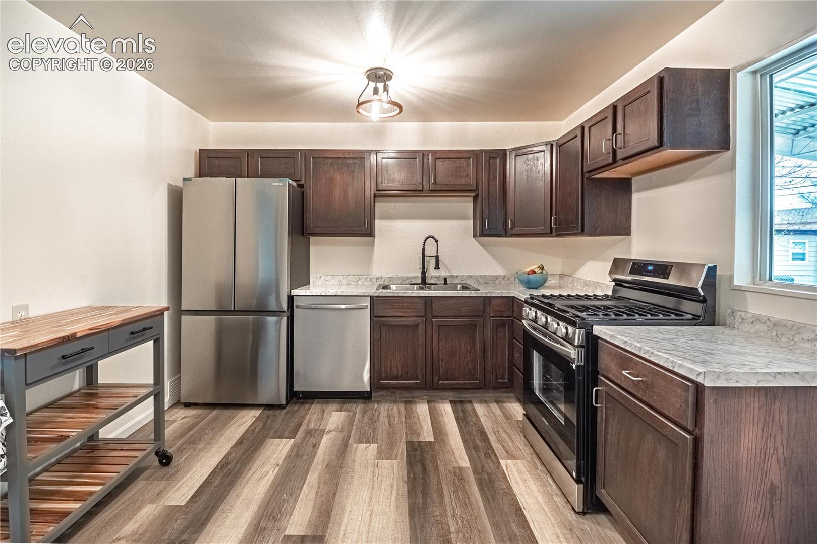 Listing photo 13 for 417 Linda Vista Drive