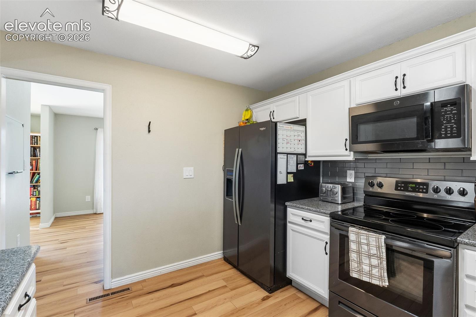Listing photo 14 for 420 Allegheny Drive