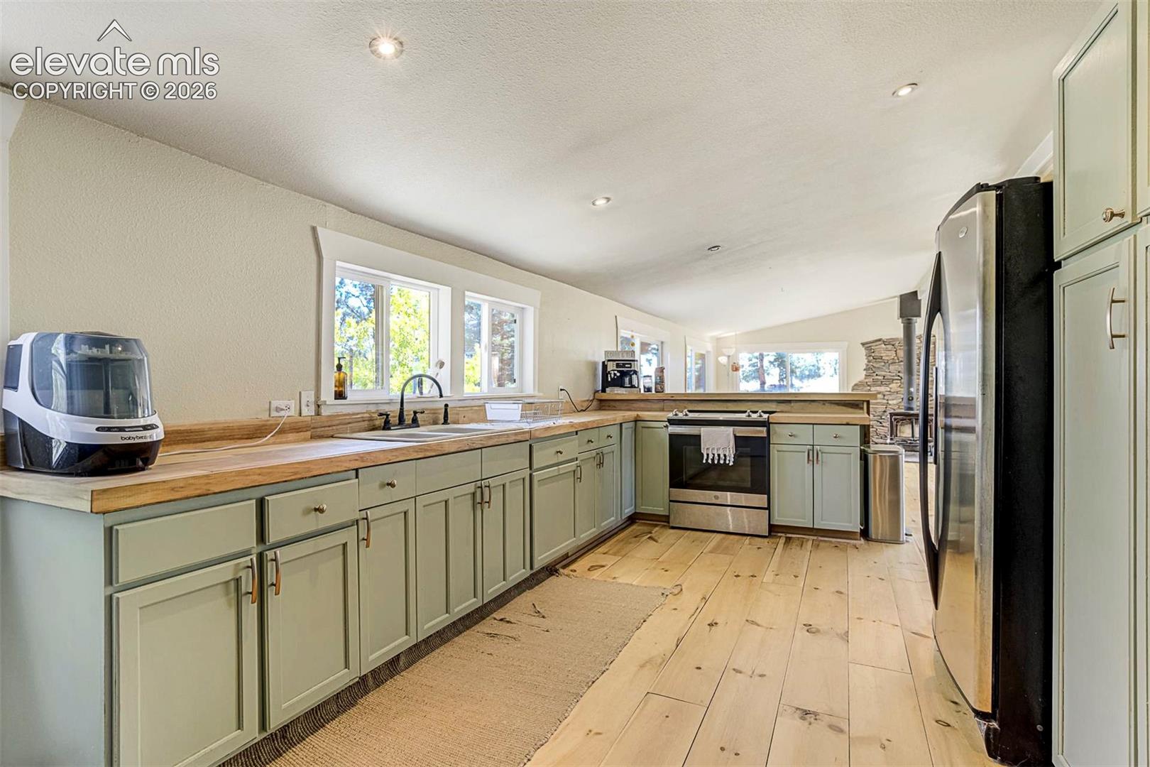 Listing photo 13 for 176 Chalk Circle Trail